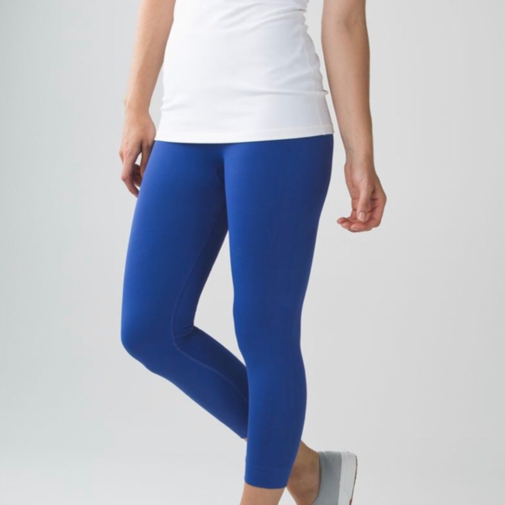 Lululemon In zone tights bright blue EUC